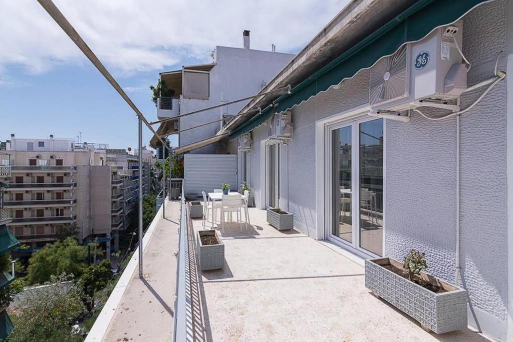 Sunlit 2Br Oasis In Metaxourghio 3Min From Metro Lejlighed Athen Eksteriør billede
